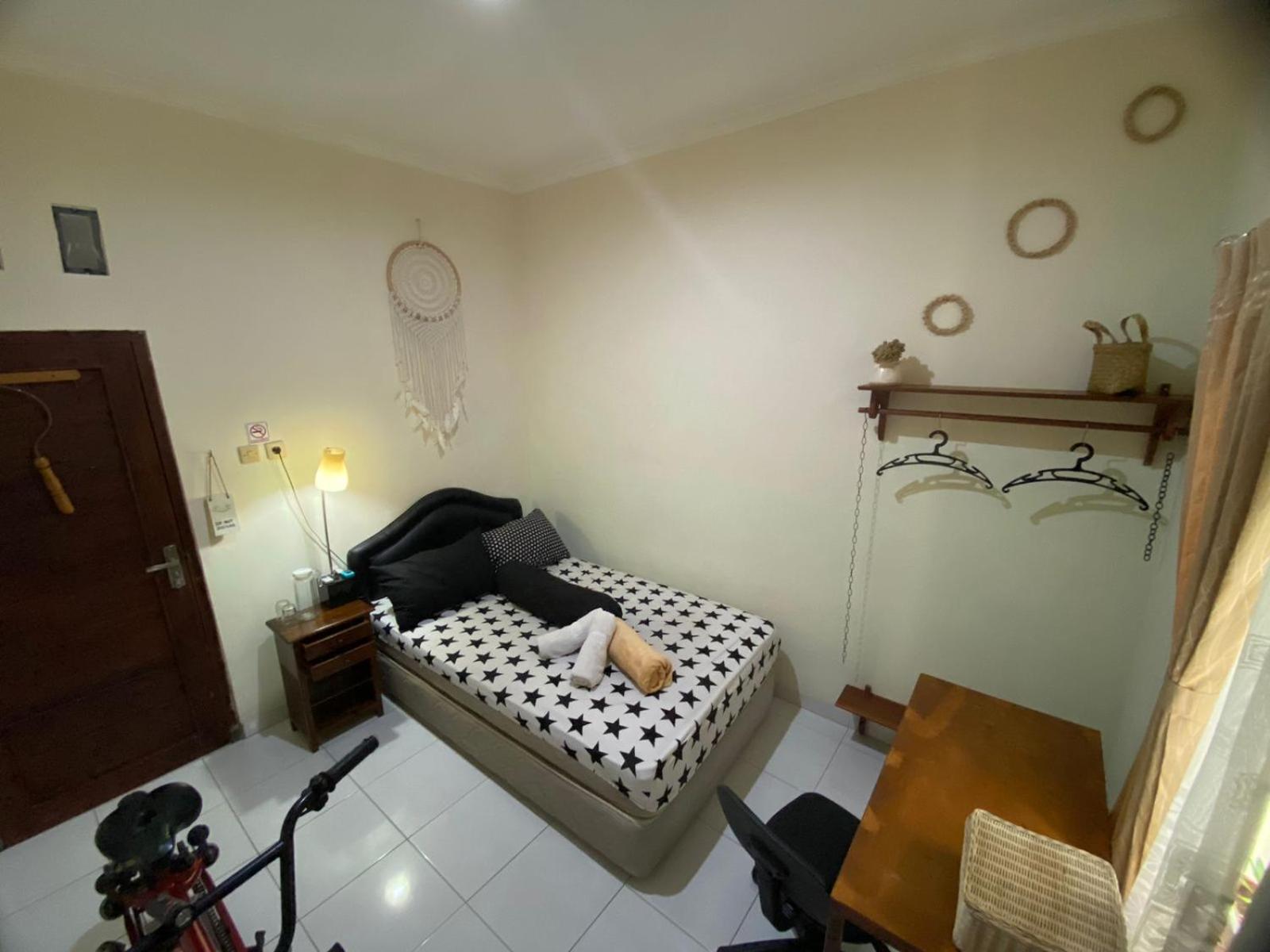 Coliving Jogja Sweet Home Kost Lengkap Di Jogjakarta Bilik gambar