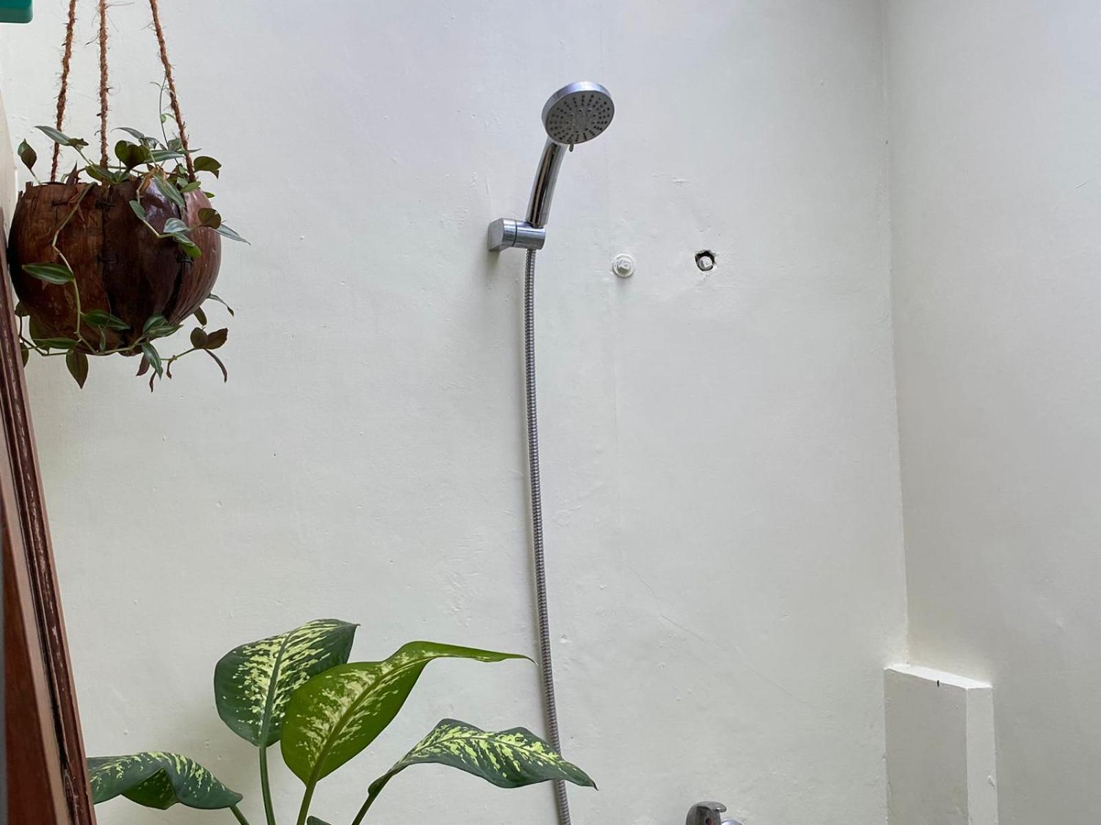 Coliving Jogja Sweet Home Kost Lengkap Di Jogjakarta Bilik gambar